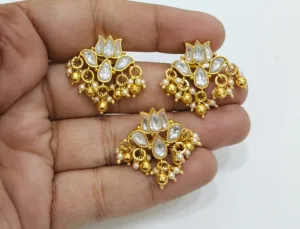 Aakashi Earring and Pendant Set