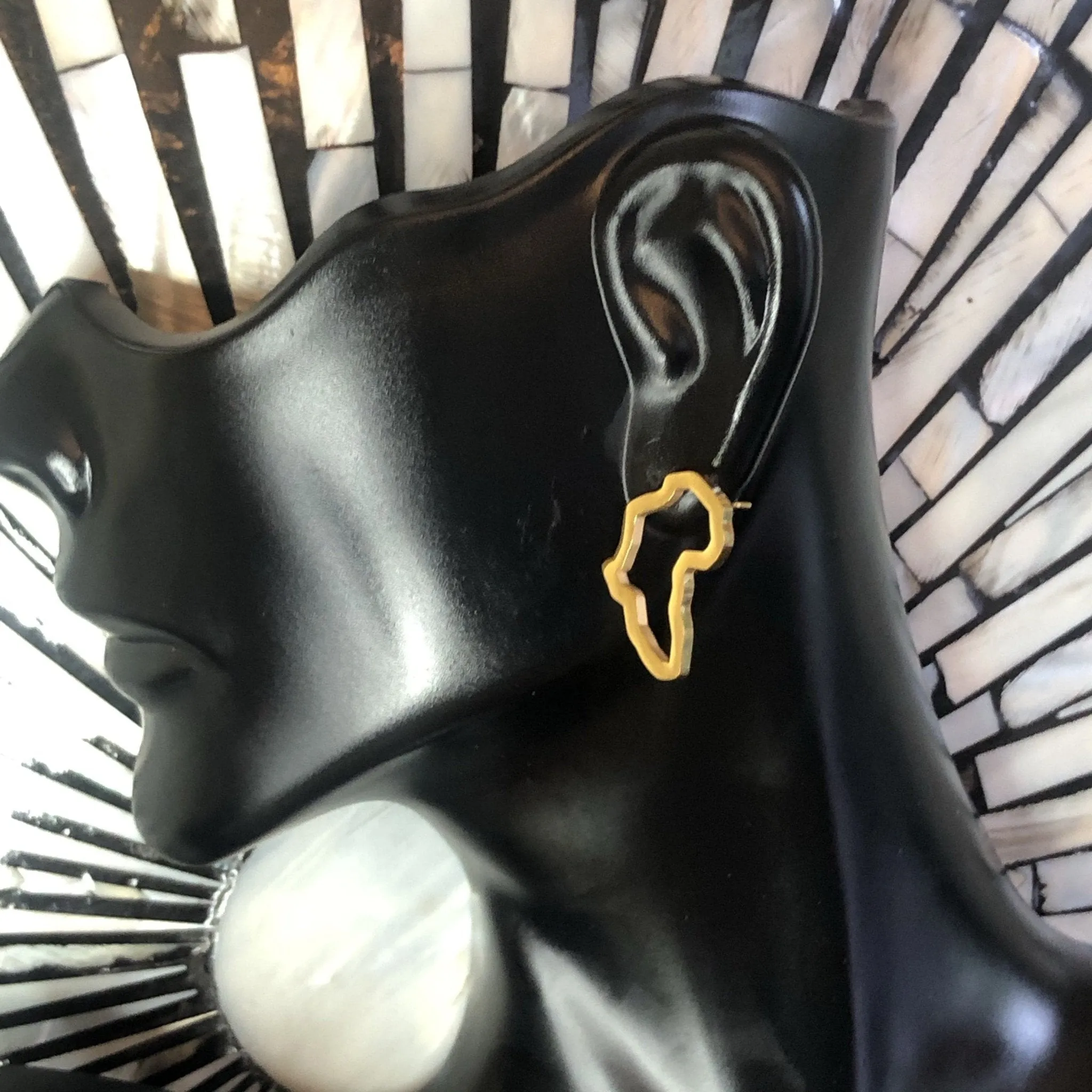 Africa Map outline Stud Earring
