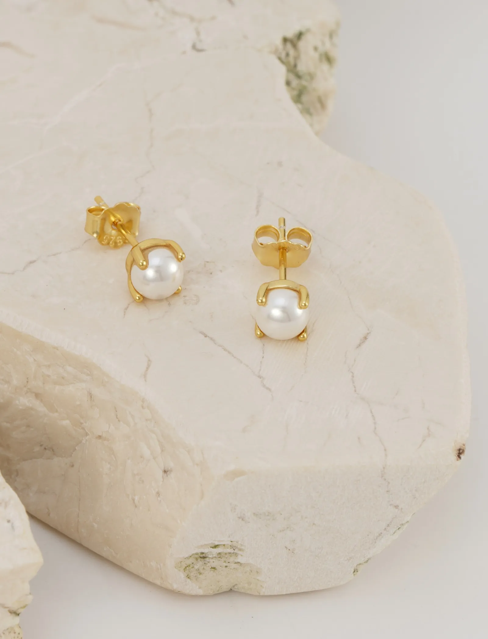 Ava Studs
