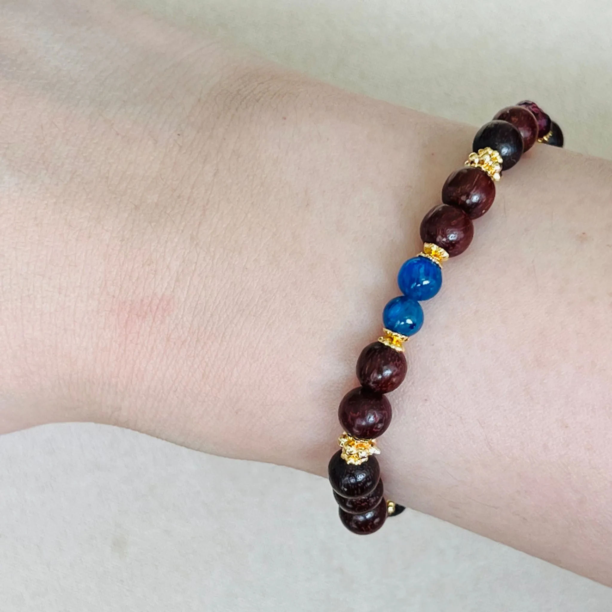 Baby Sandalwood, Kyanite & Garnet Bracelet
