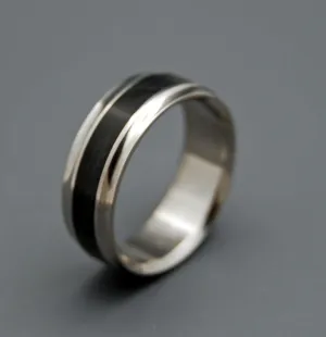Black Beauty | Men's Titanium Wedding Ring