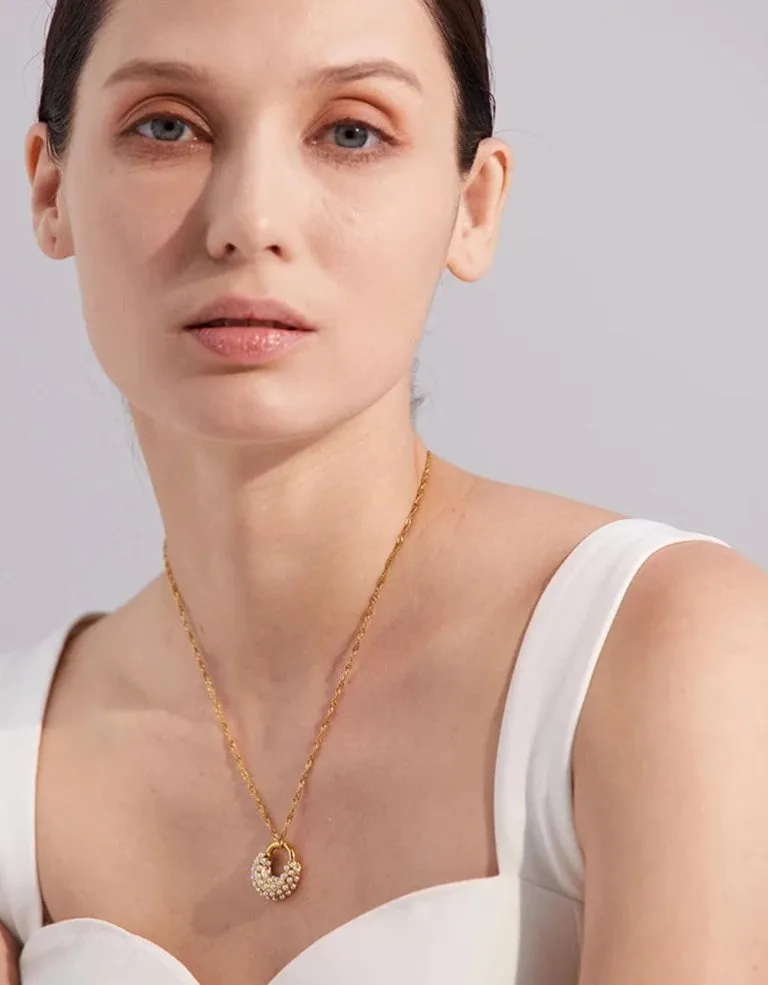 Chic Pearl Eternity Necklace & Earrings