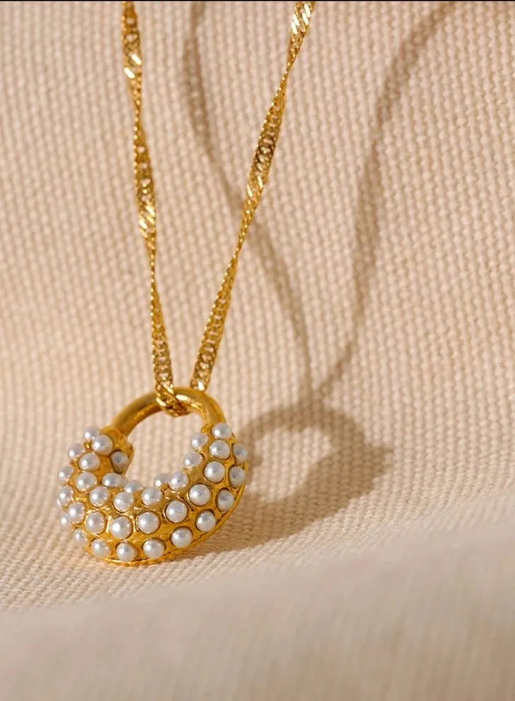 Chic Pearl Eternity Necklace & Earrings