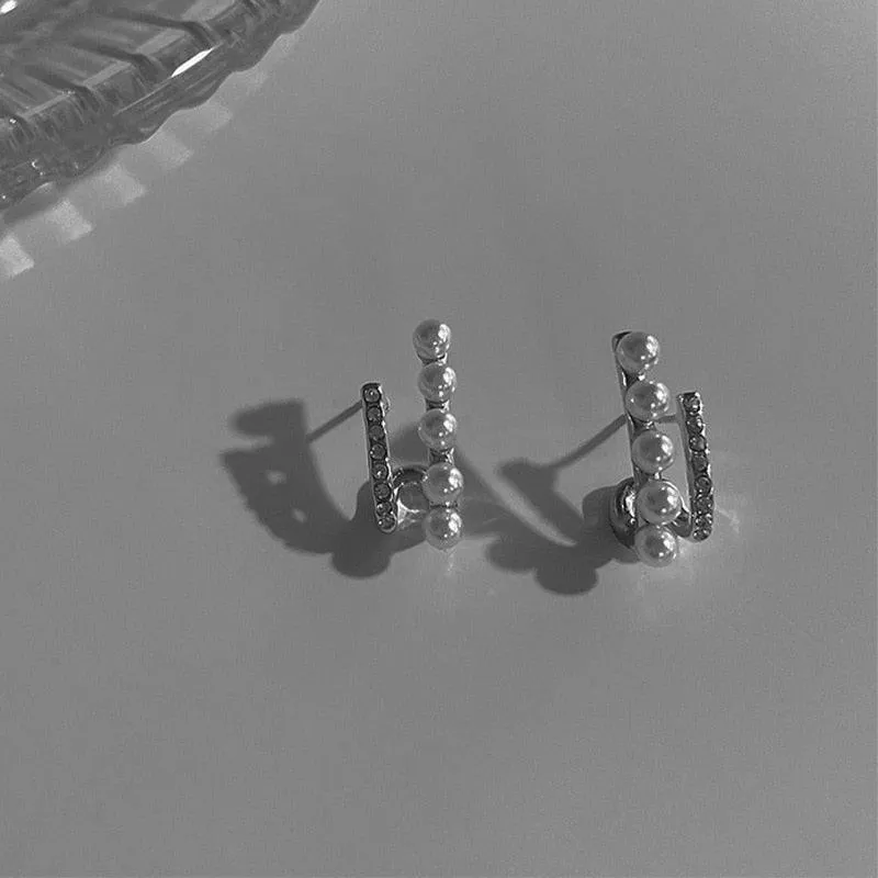 Chic U-Shaped Gold Earrings with Korean Crystal for Effortless Style