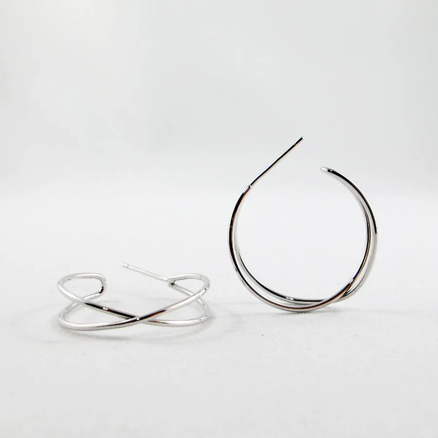 Chic Winds Twist Hoop Earrings