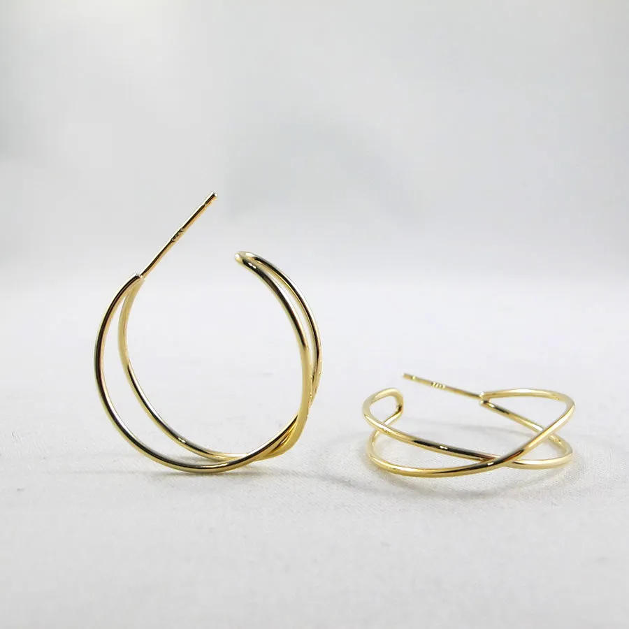 Chic Winds Twist Hoop Earrings