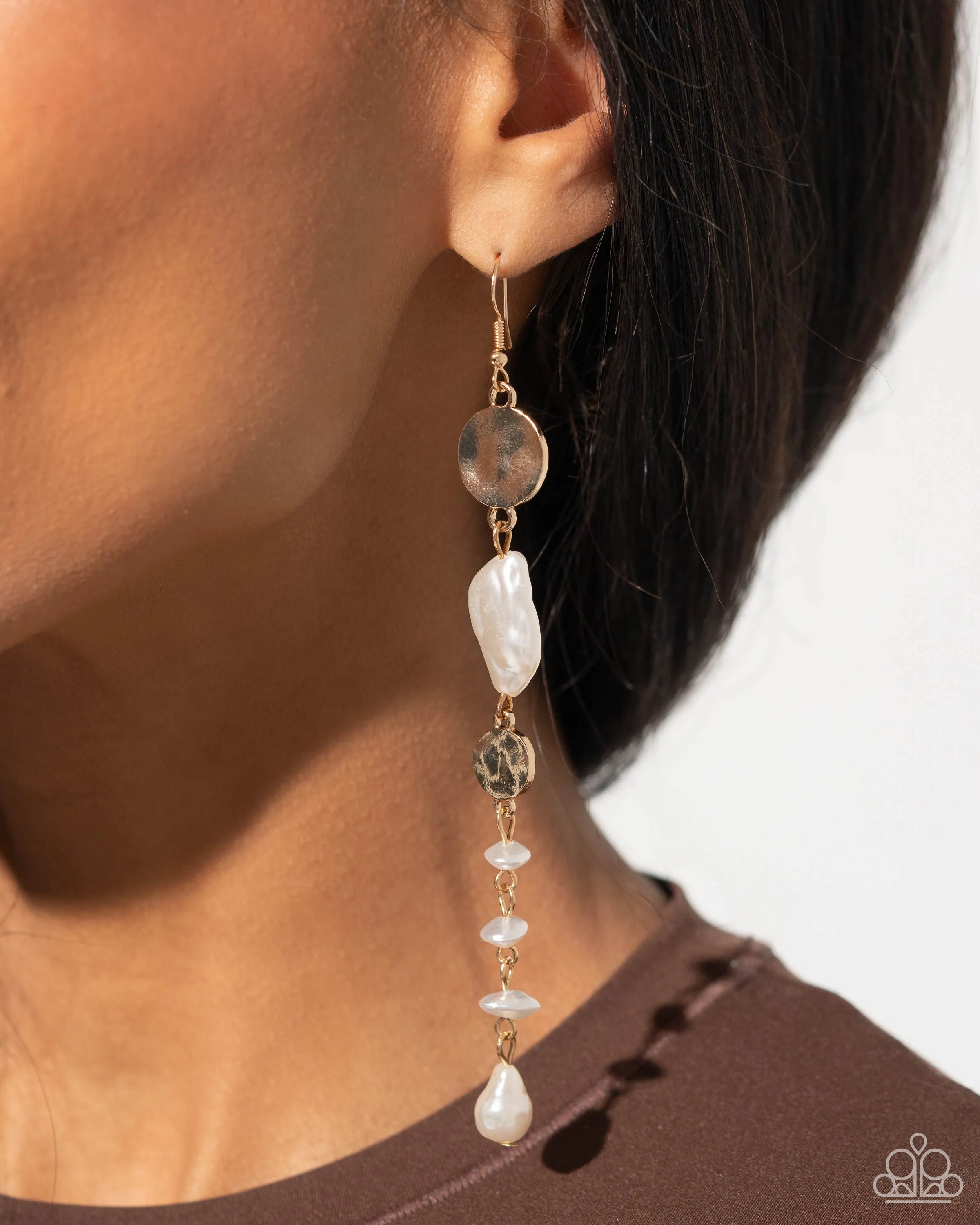 Cosmopolitan Chic • Gold
