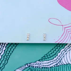 Essential Bliss 18K Whitegold Studs w. Sapphires
