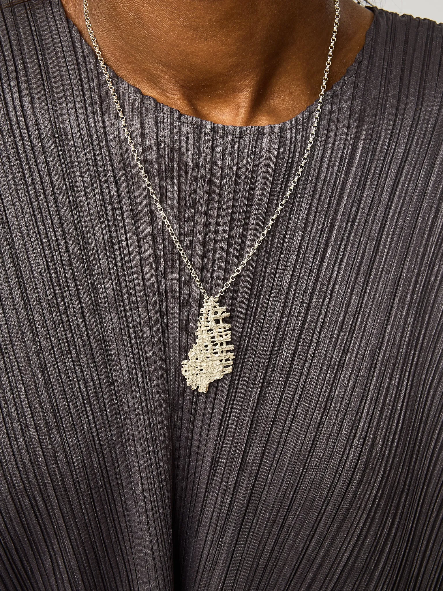 FRAGMENTS Pendant