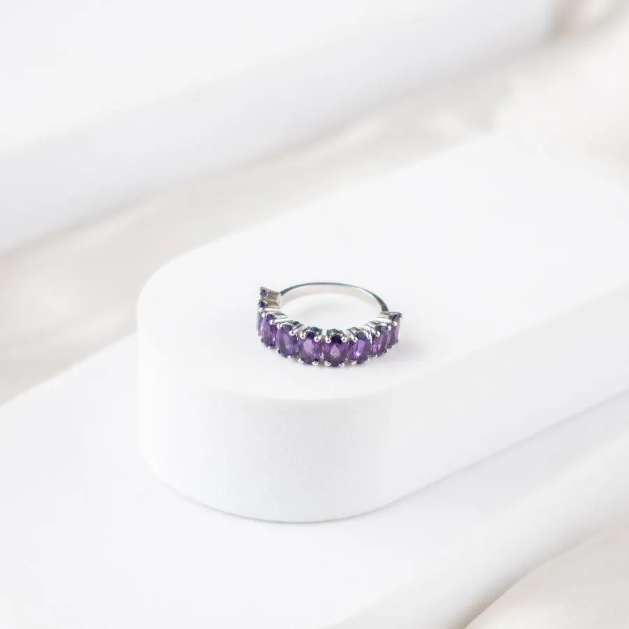 Graceful Curve Amethyst Ring