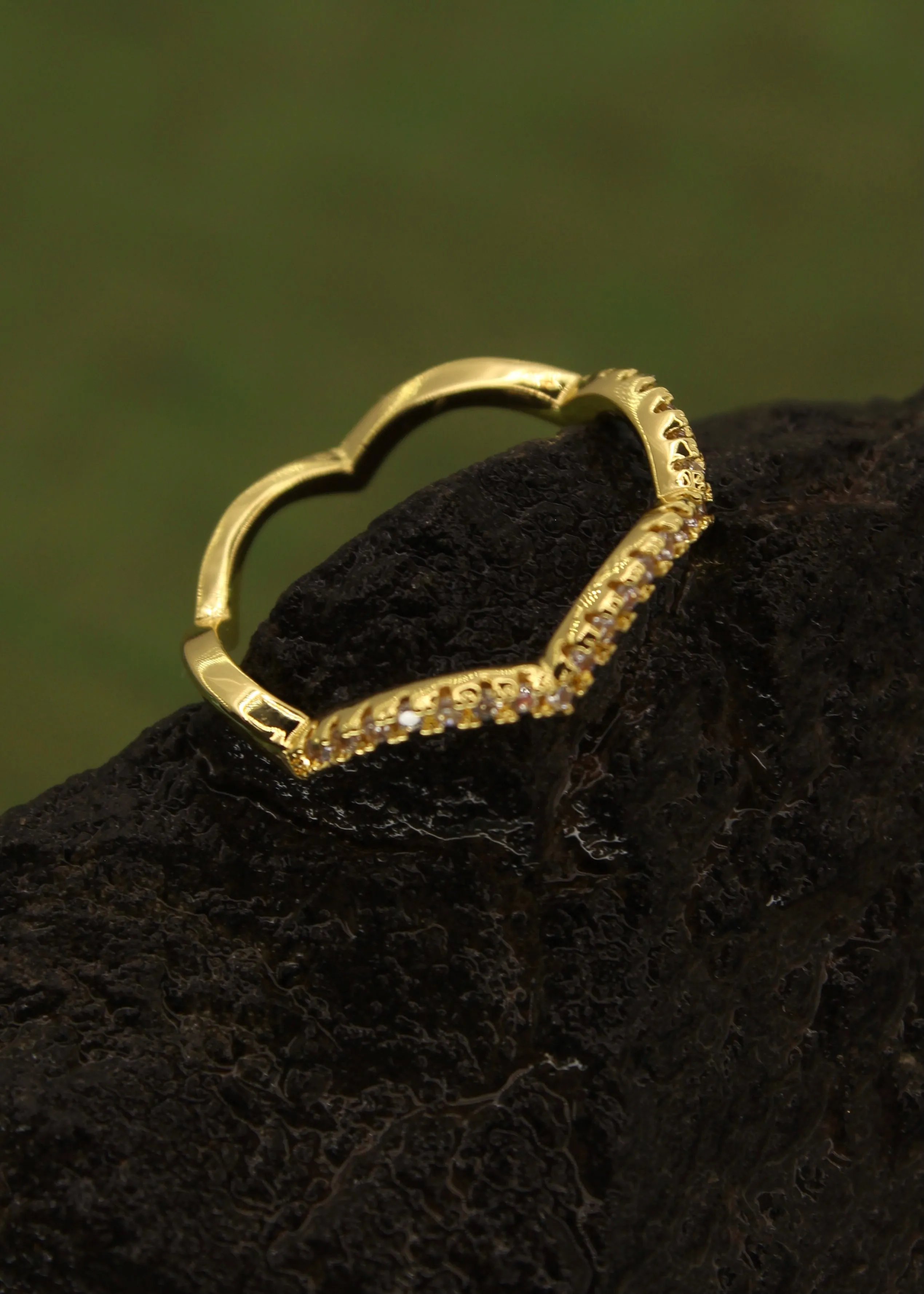 GRACEFUL FINGER RING