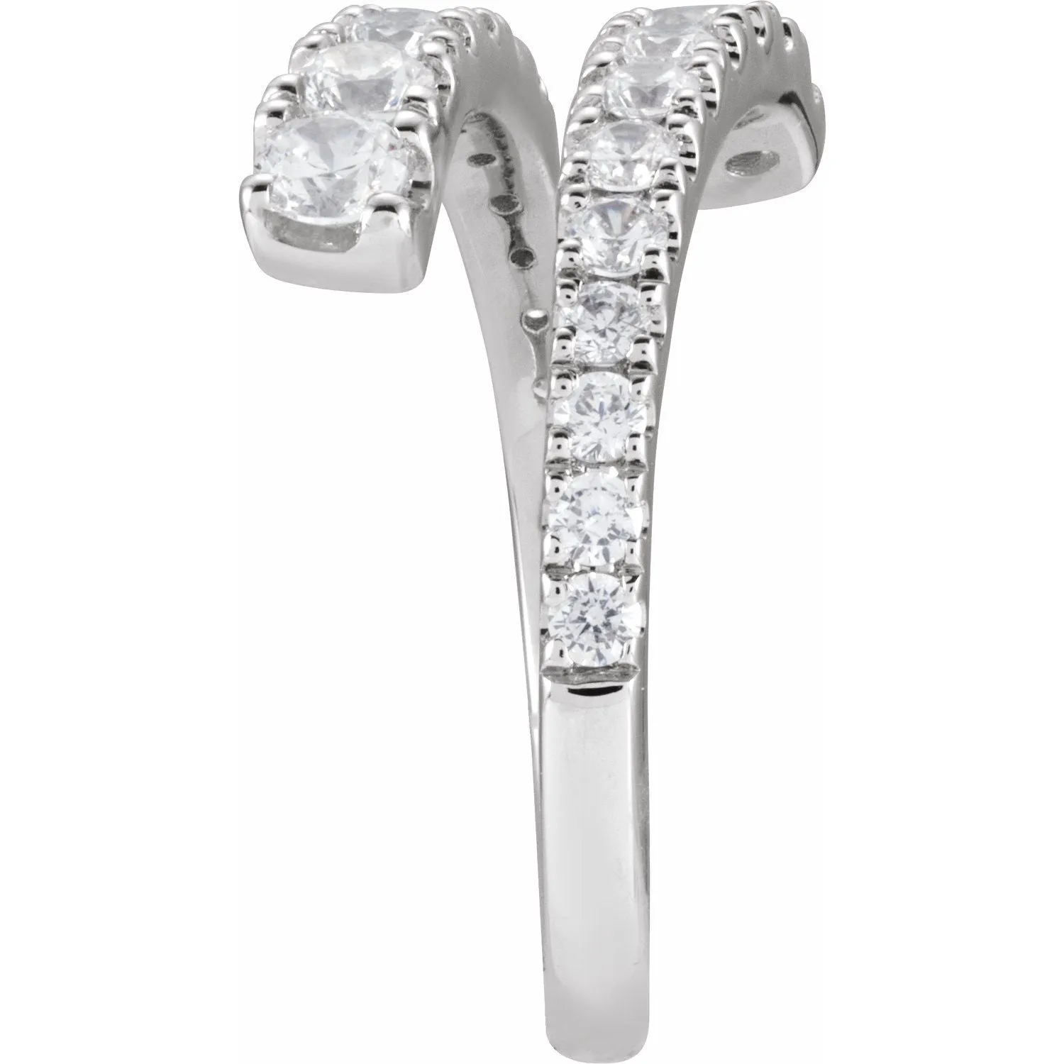 Lab-Grown Graduated Diamond Bypass Rings Size 7