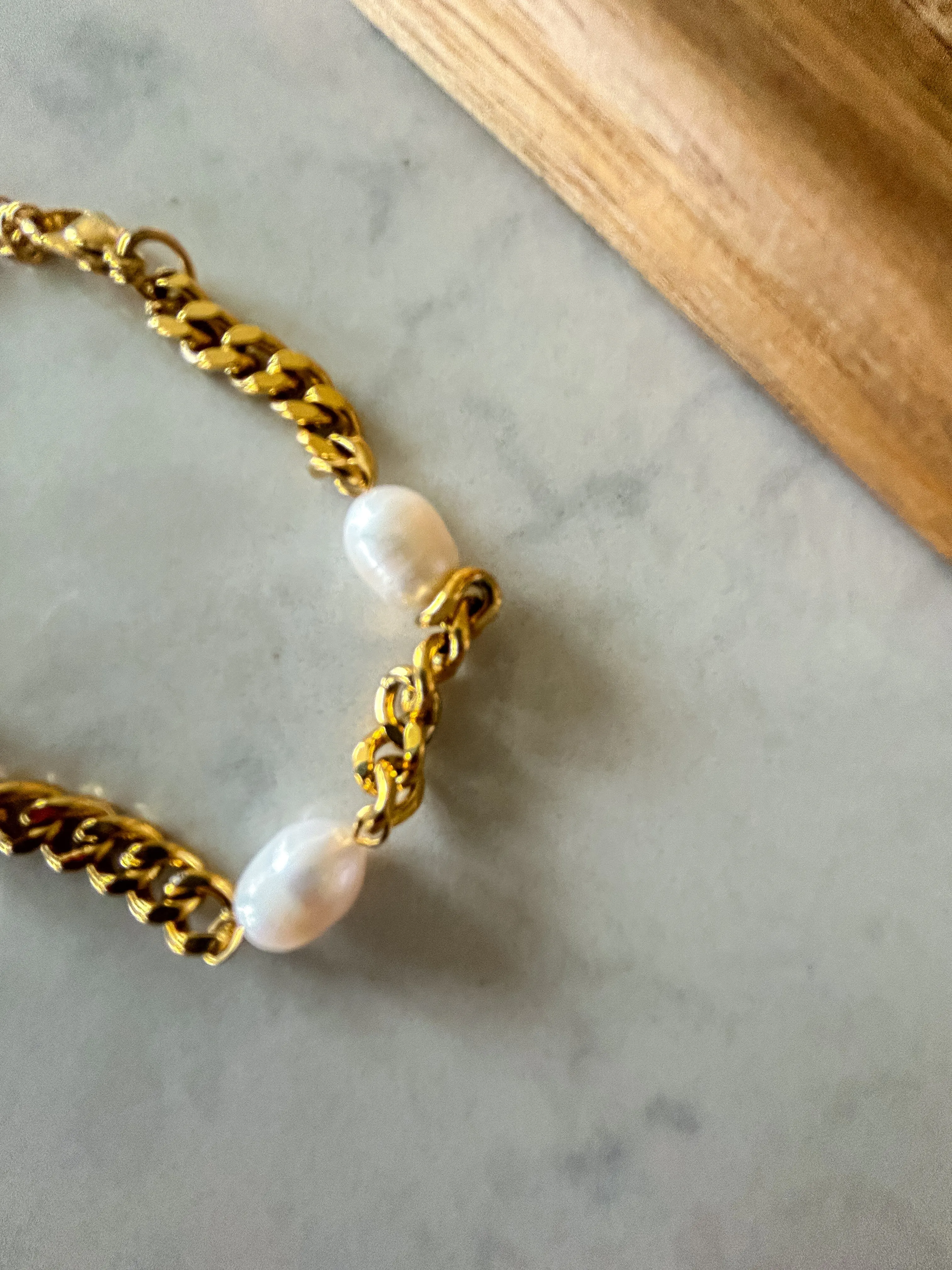 Mila   Stevie Pearl Cuban Chain Bracelet