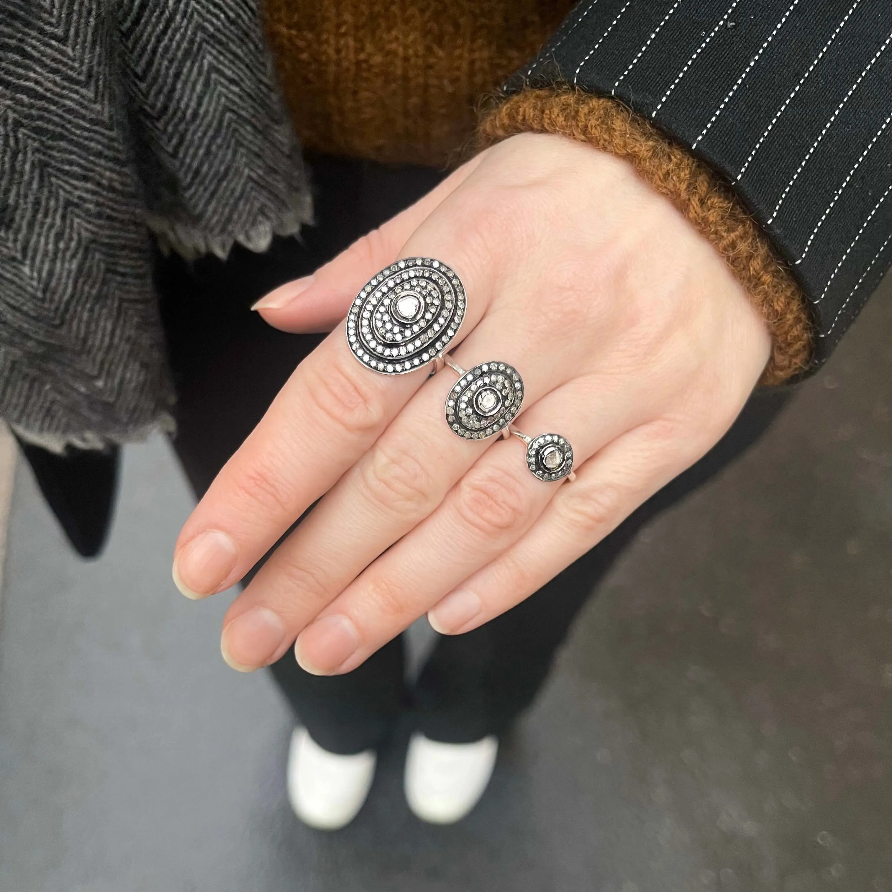 MODERN VINTAGE, Victorian Ellipse Ring, Silver/Gray