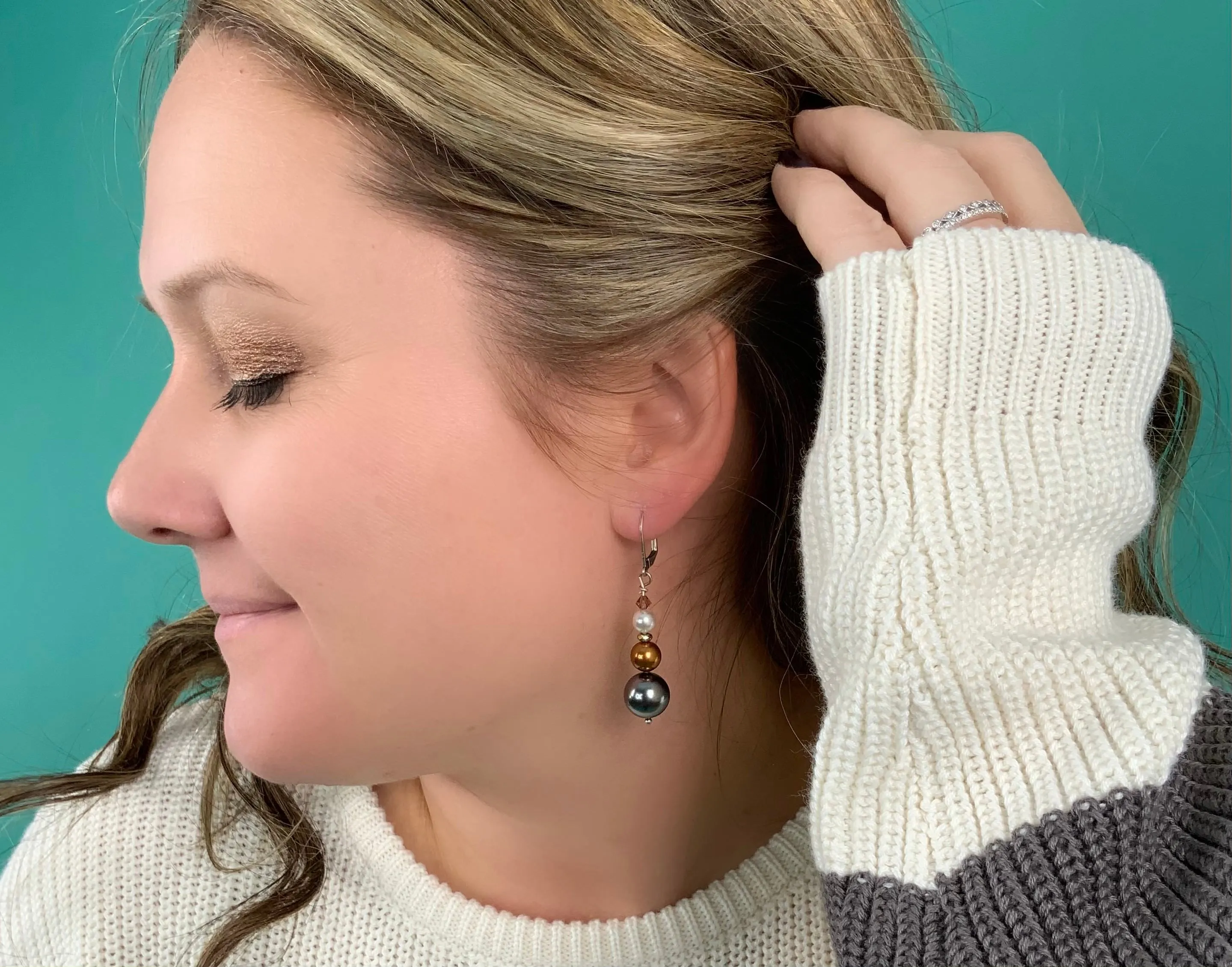 Paige Simple Drop Earrings