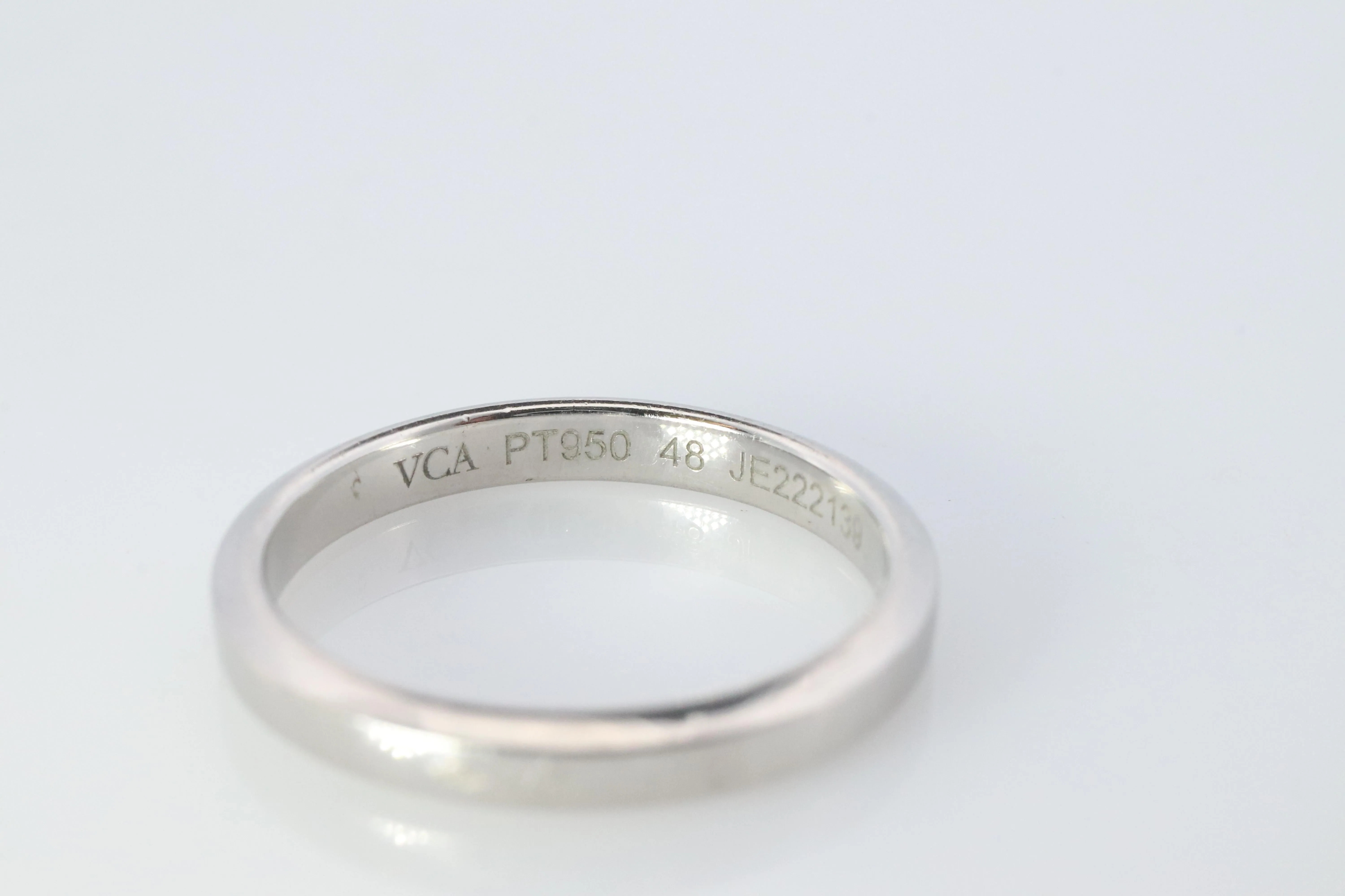 Preowned Van Cleef Arpels band. Genuine VCA PT950 Platinum Tendrement ring.