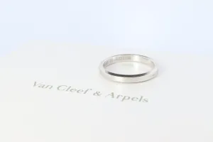 Preowned Van Cleef Arpels band. Genuine VCA PT950 Platinum Tendrement ring.