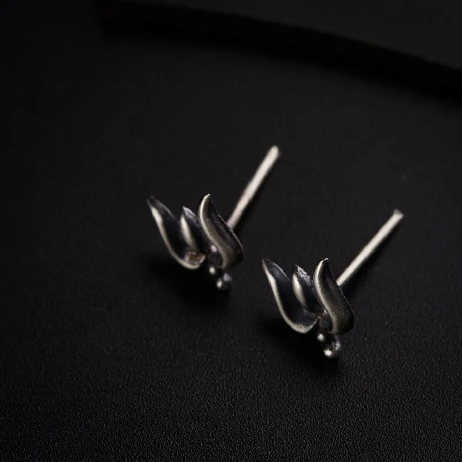 Trishul Studs