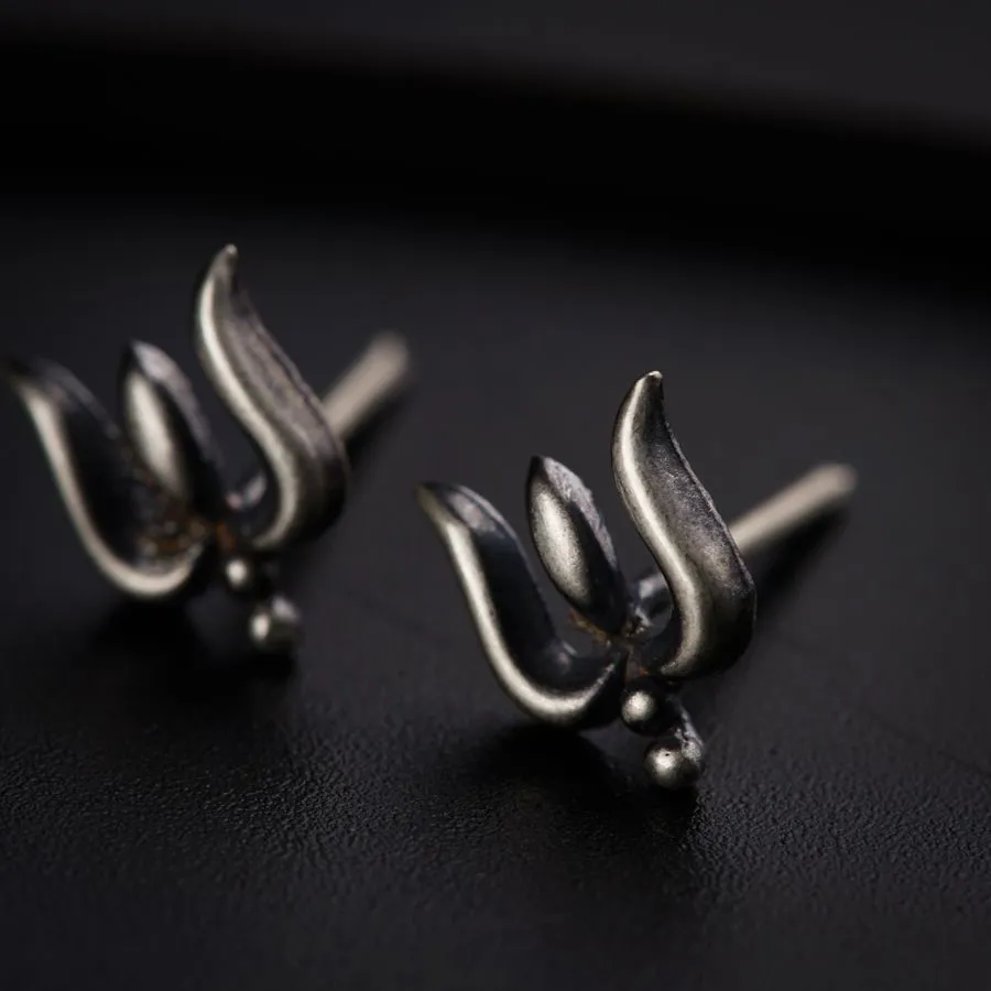 Trishul Studs