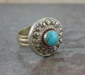 Vintage-style Turquoise and Brass Adjustable Ring